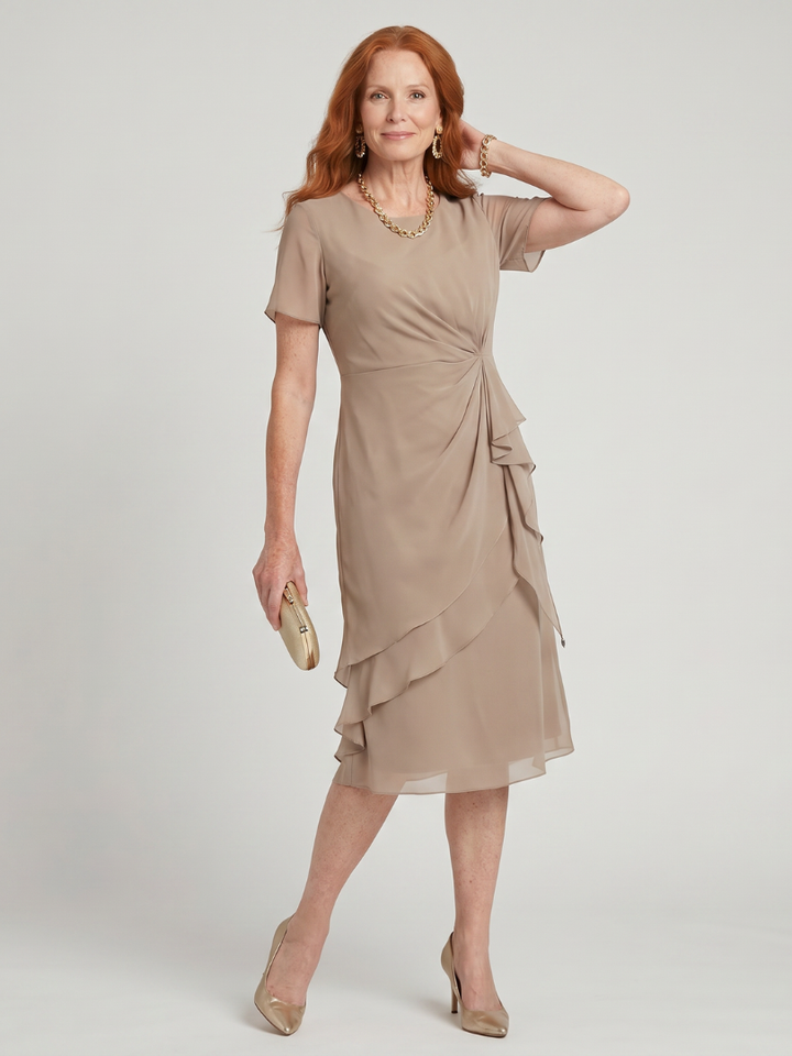 Eira | Midi-Kleid mit kurzen Ärmeln und geschichtetem Saum