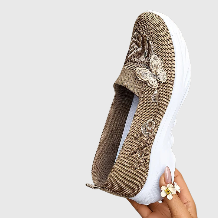 Leetha | Schmetterlingsgestickte Slipper