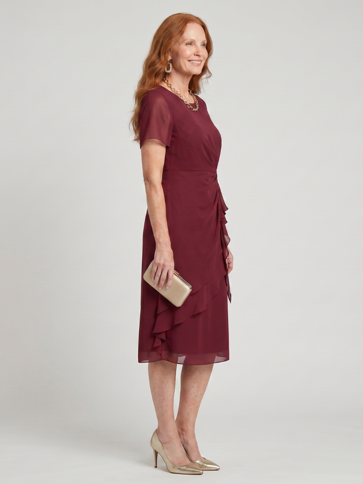 Eira | Midi-Kleid mit kurzen Ärmeln und geschichtetem Saum