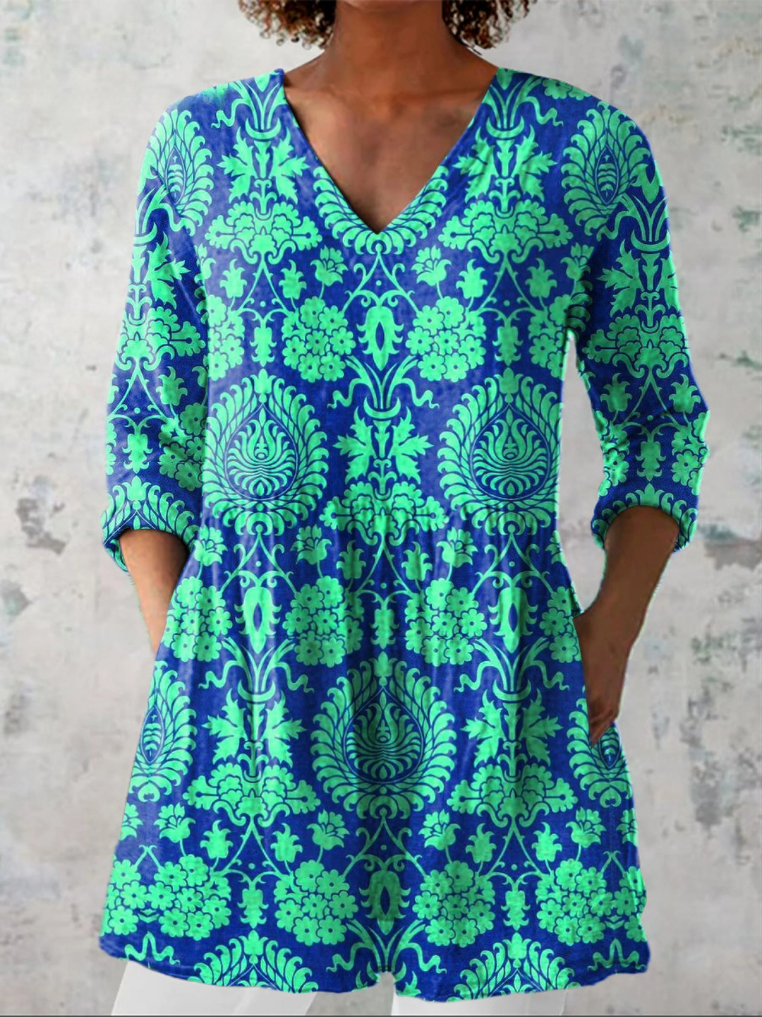 Beatrix | V-Ausschnitt Langarmshirt